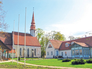Palamuse kirik ja külalistetoad